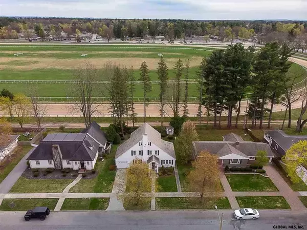 Saratoga Springs, Inside, NY 12866,74 Fifth Avenue