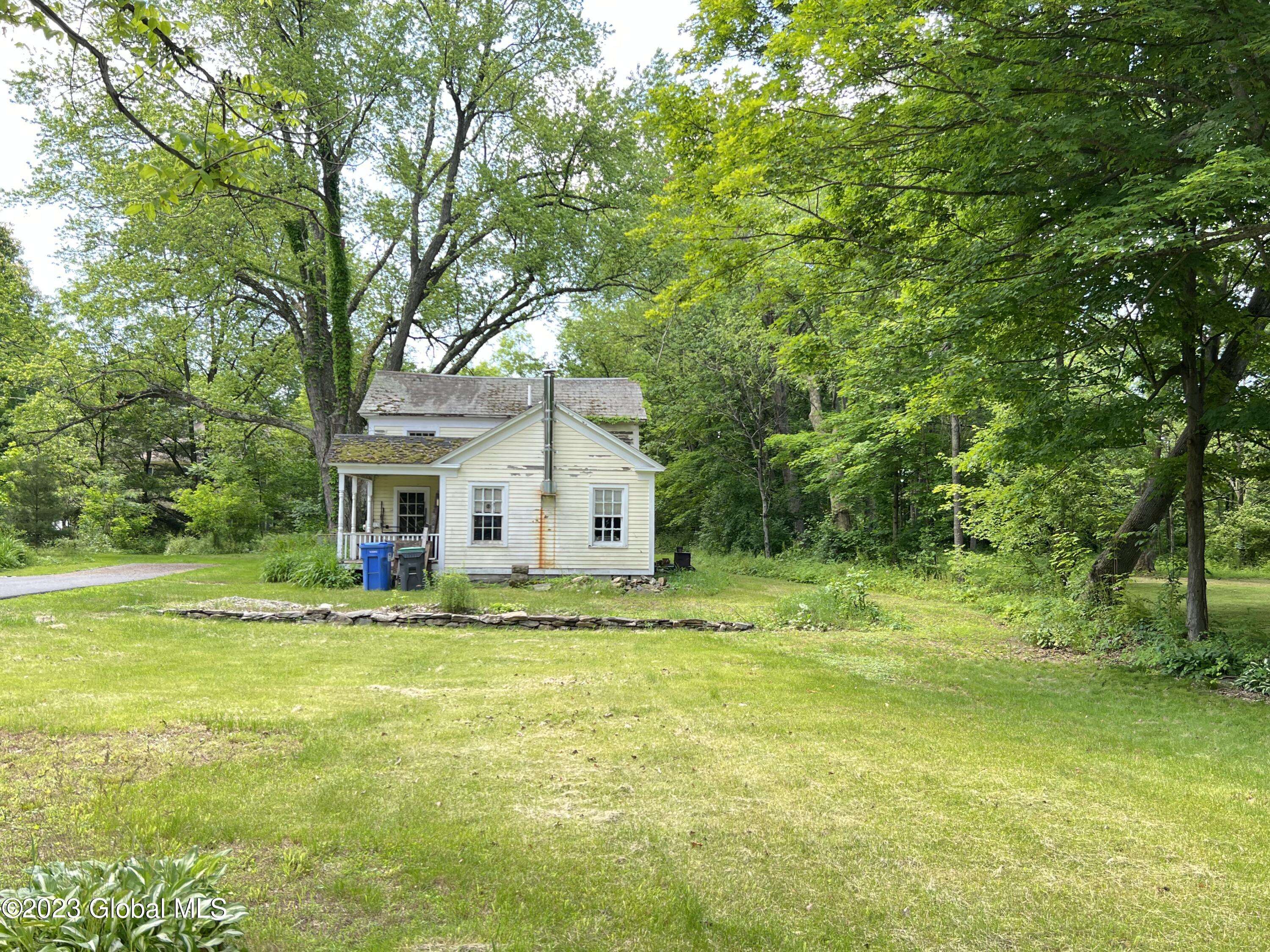 Cambridge, NY 12816,4 Mitchell Avenue