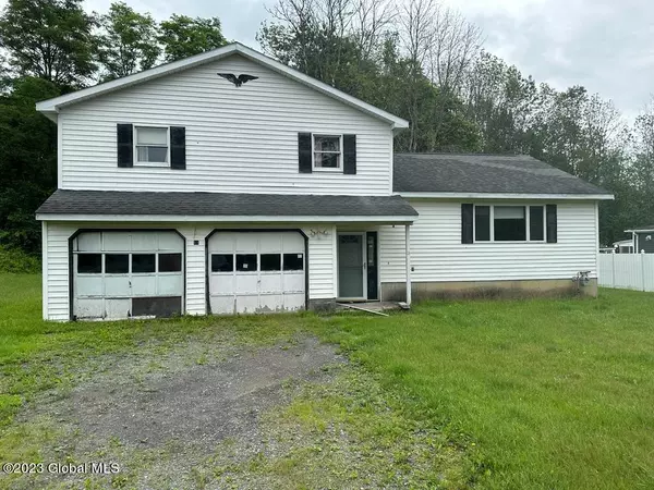 11 Dania Drive, Hagaman, NY 12086