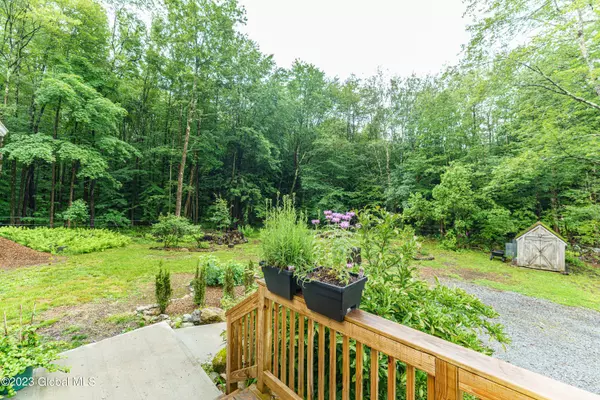 Sand Lake, NY 12153,704 Taborton Road