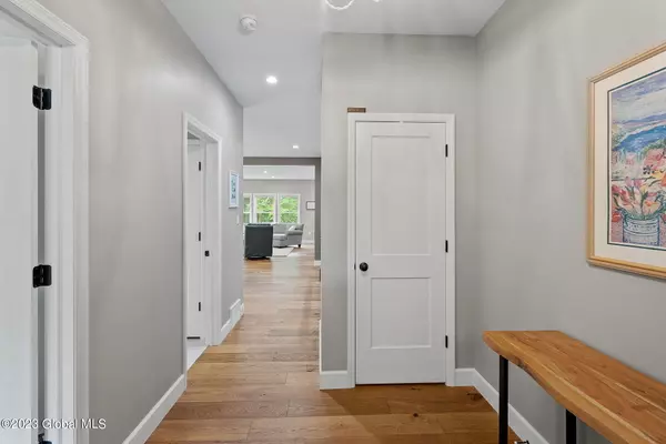 Bethlehem, NY 12158,409 Elm Avenue