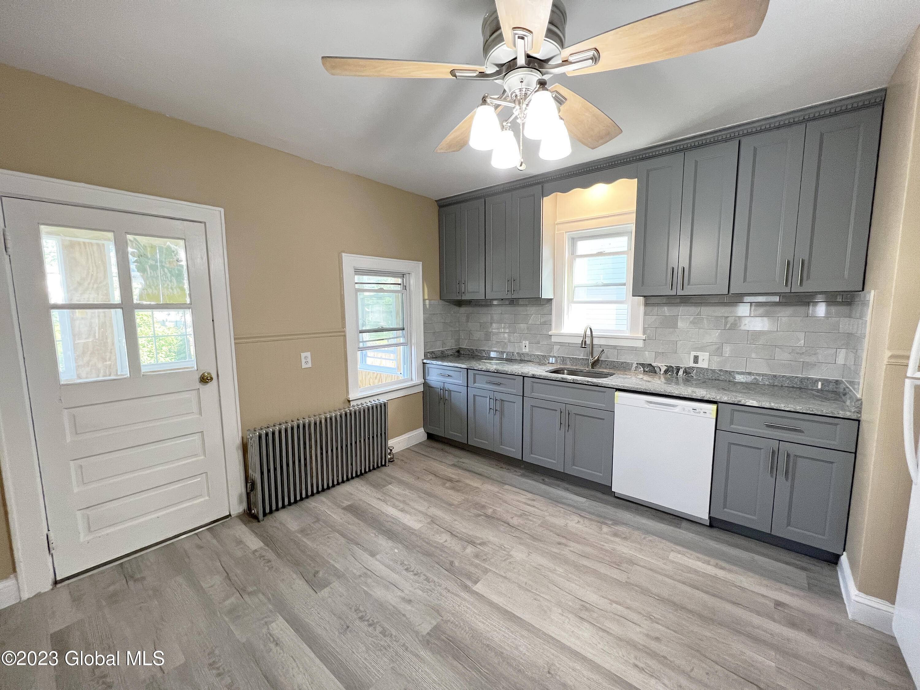 Schenectady, NY 12309,1019 Palmer Avenue