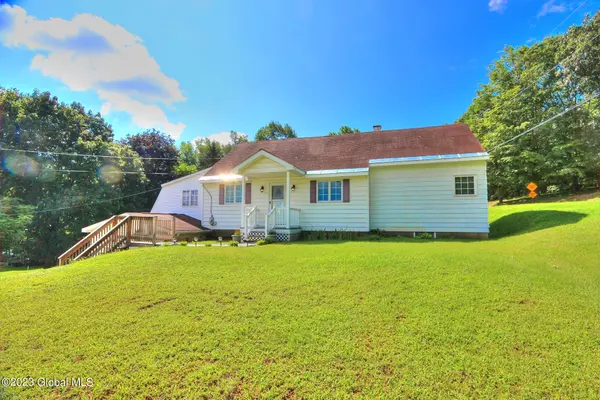 415 NY HWY 355, Poestenkill, NY 12140