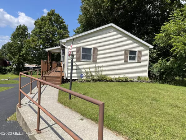 Corinth Village, NY 12822,9 Oak Street