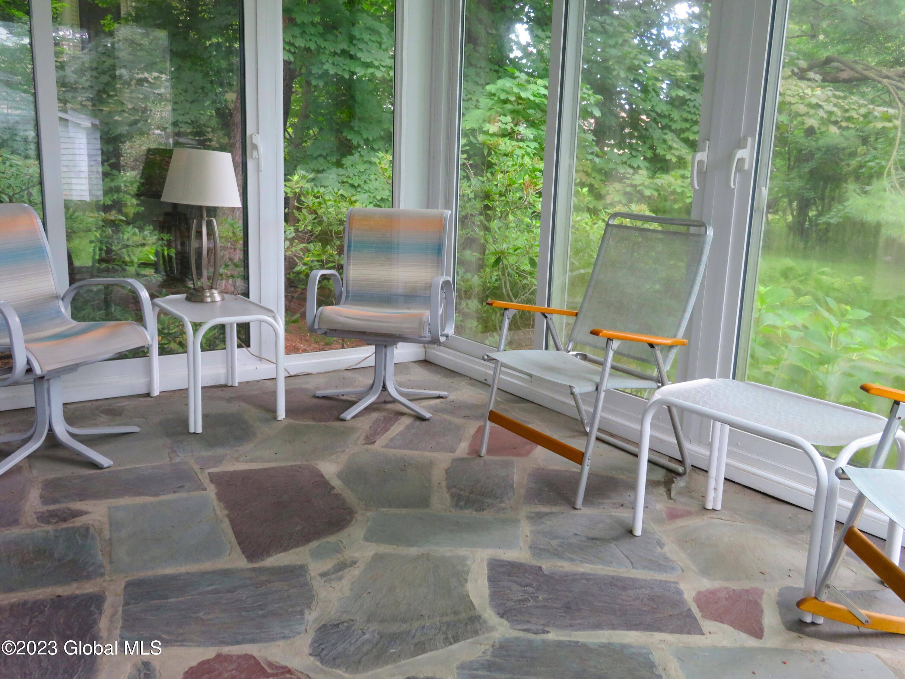 Niskayuna, NY 12309,2525 Hilltop Road