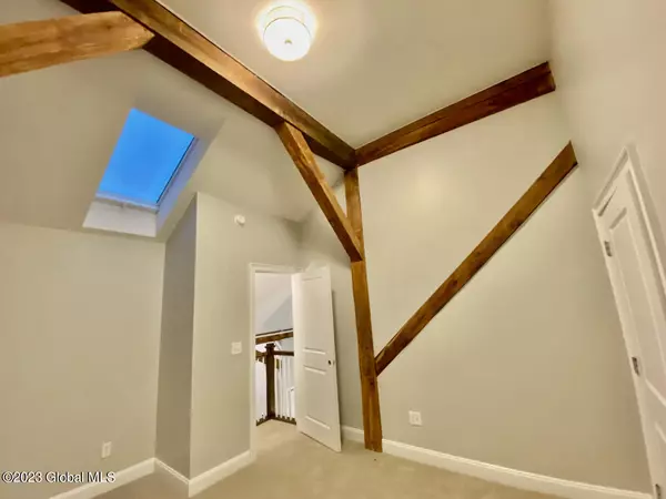 Saratoga Springs, Inside, NY 12866,77 Van Dam Street #401