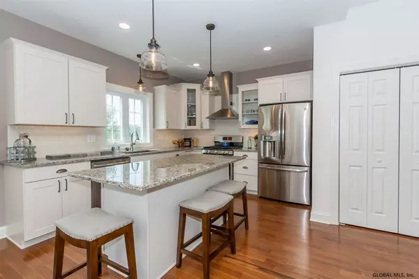 Stillwater, NY 12866,102 Lakepointe Way