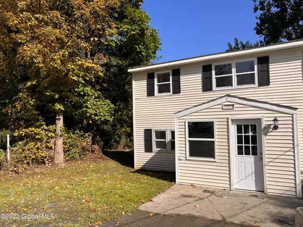 34 Davis Drive, Poestenkill, NY 12140