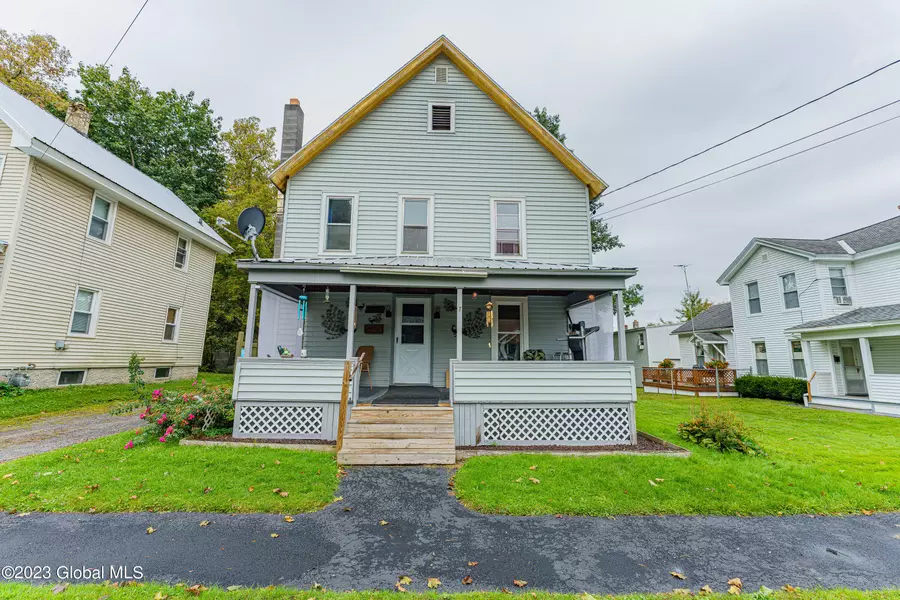 7 Maple Avenue, Gloversville, NY 12078