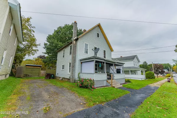 Gloversville, NY 12078,7 Maple Avenue