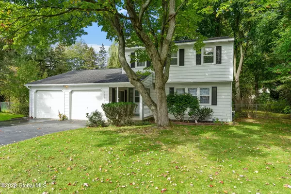 11 Marble Road, East Greenbush, NY 12061