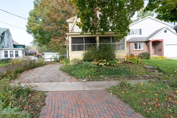 Schenectady, NY 12308,1017 Phoenix Avenue