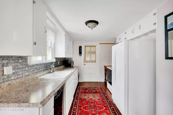 Chatham, NY 12037,35 Houseman Avenue