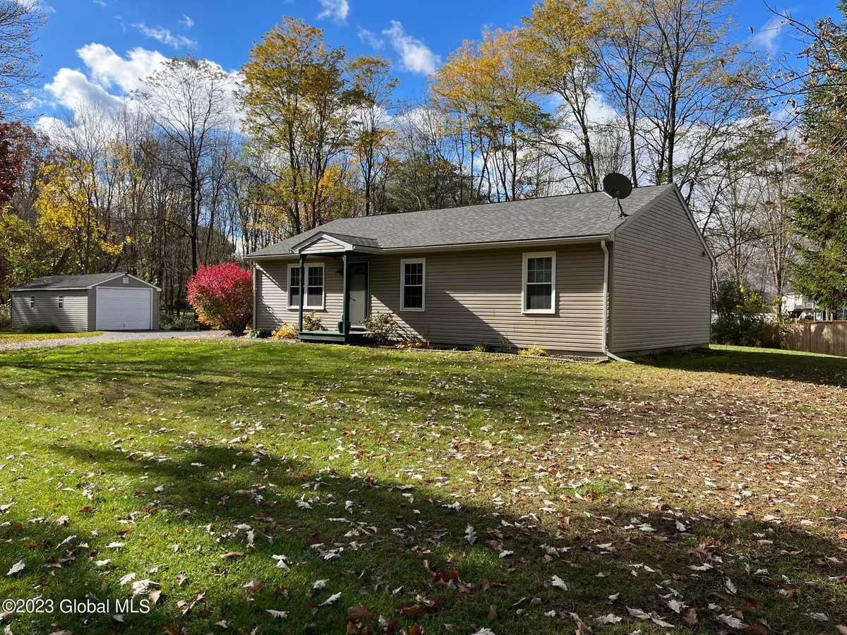 Kinderhook, NY 12184,6406 Peters Lane