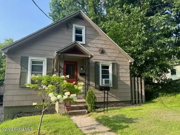 Gloversville, NY 12078,9 Griffin Street