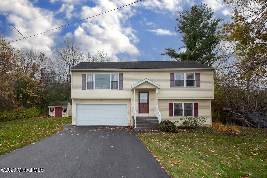 1284 Hillside Avenue, Niskayuna, NY 12309