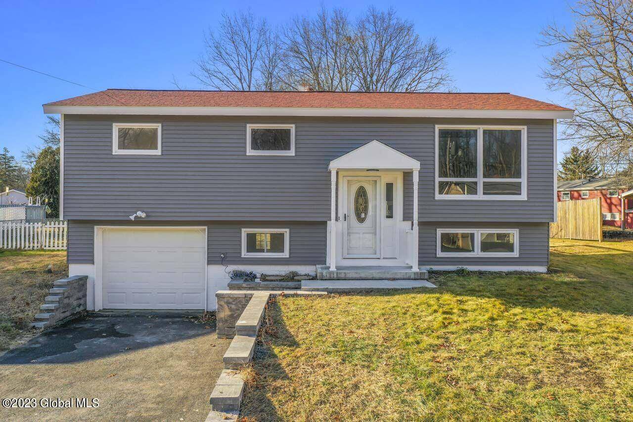 Colonie, NY 12205,17 Gail Avenue