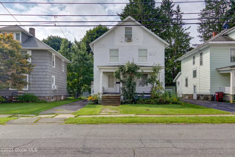 138 2nd Ave, Gloversville, NY 12078