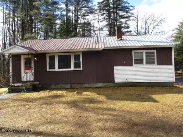 Lake Luzerne, NY 12846,961 E River Drive