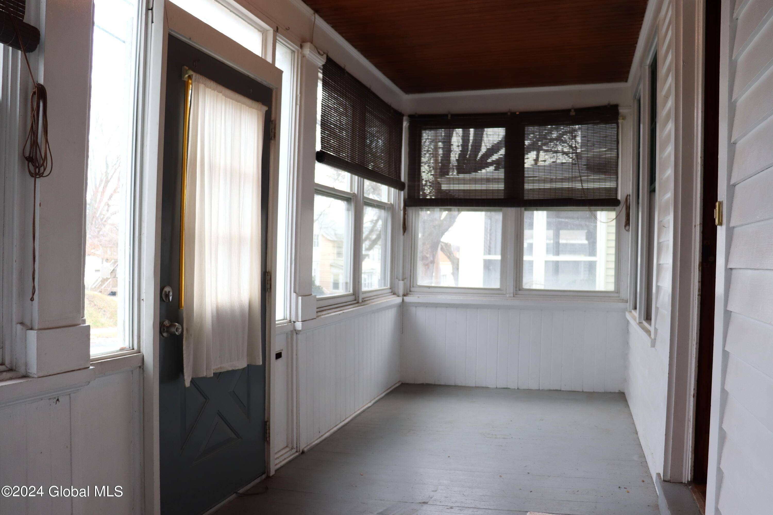 Albany, NY 12205,27 Tremont Street