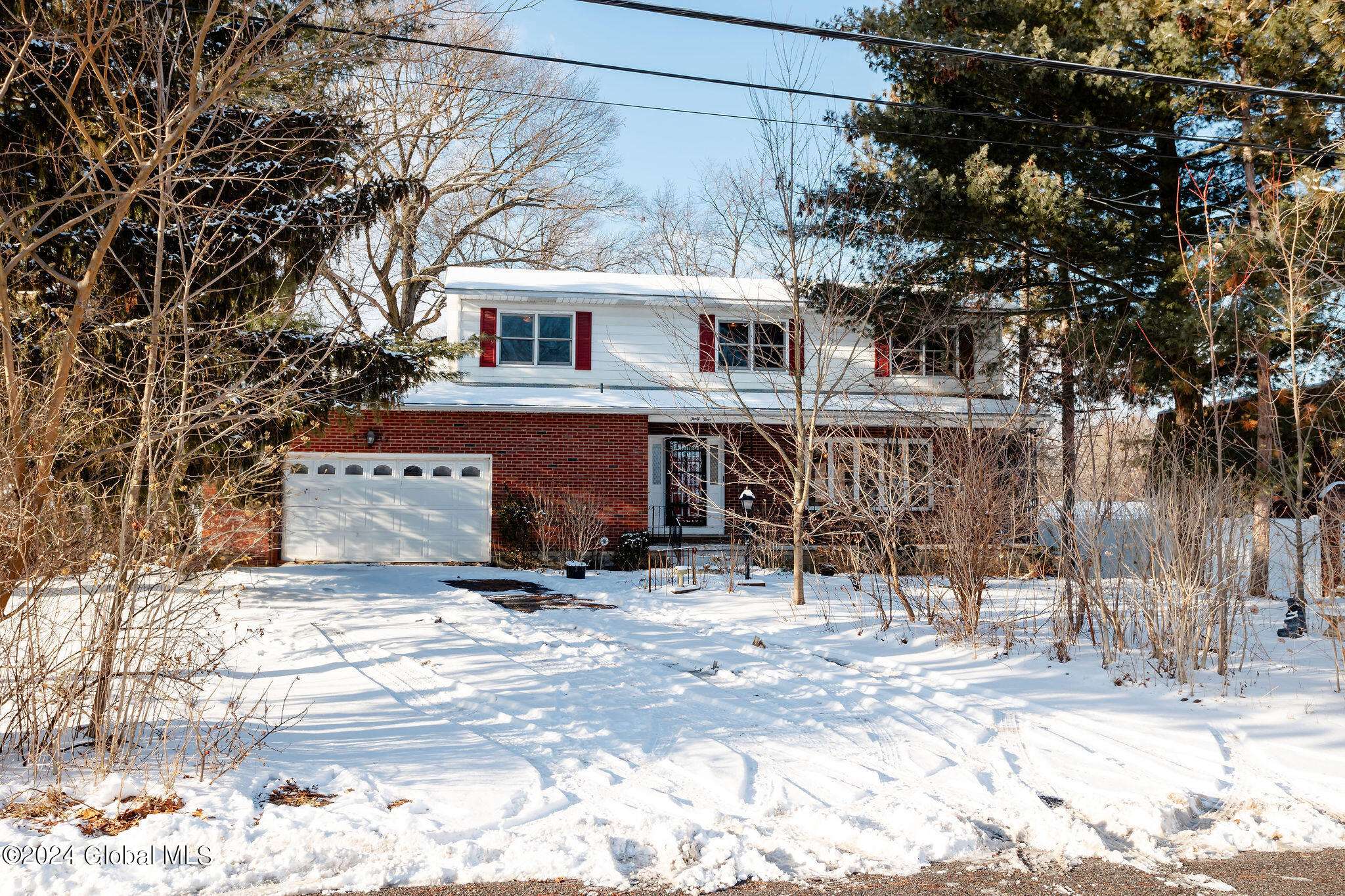 44 Delafield Drive, Colonie, NY 12205