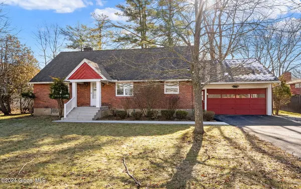 2170 River Road, Niskayuna, NY 12309