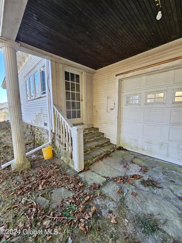 Berlin, NY 12022,21 S Main Street