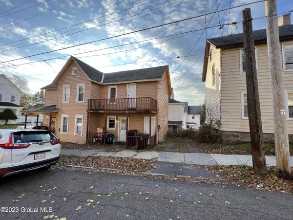 Gloversville, NY 12078,27 4th Avenue