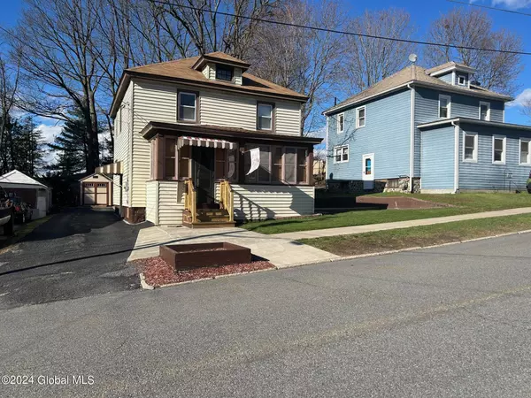 Gloversville, NY 12078,13 Hawk Street