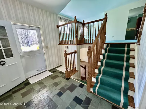 Clifton Park, NY 12065,5 Haystack Road