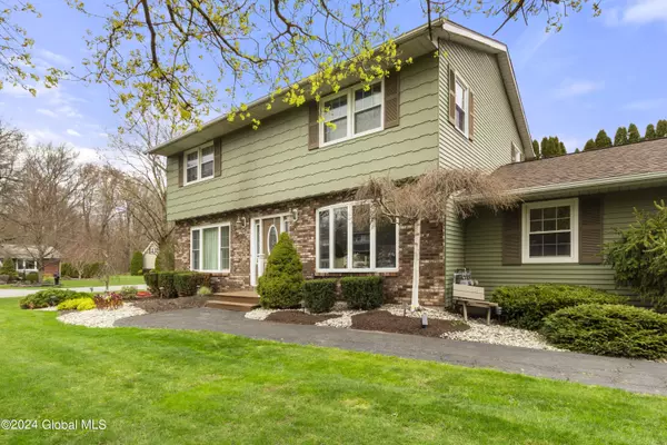 630 Alexander Drive, Rotterdam, NY 12150