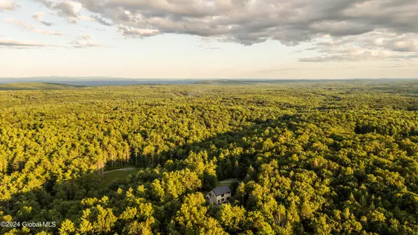 New Baltimore, NY 12087,51 Meadow Lane