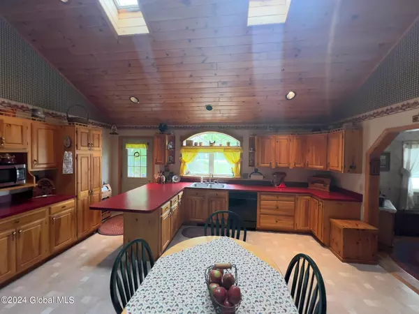 Ticonderoga, NY 12883,6 Holcomb Avenue