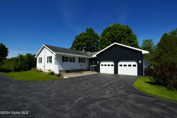 Granville, NY 12832,516 Conety Road