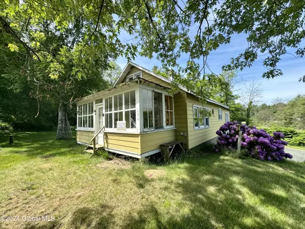 576 Main Street, Corinth, NY 12822