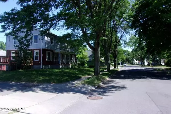 Albany, NY 12208,220 Hansen Avenue