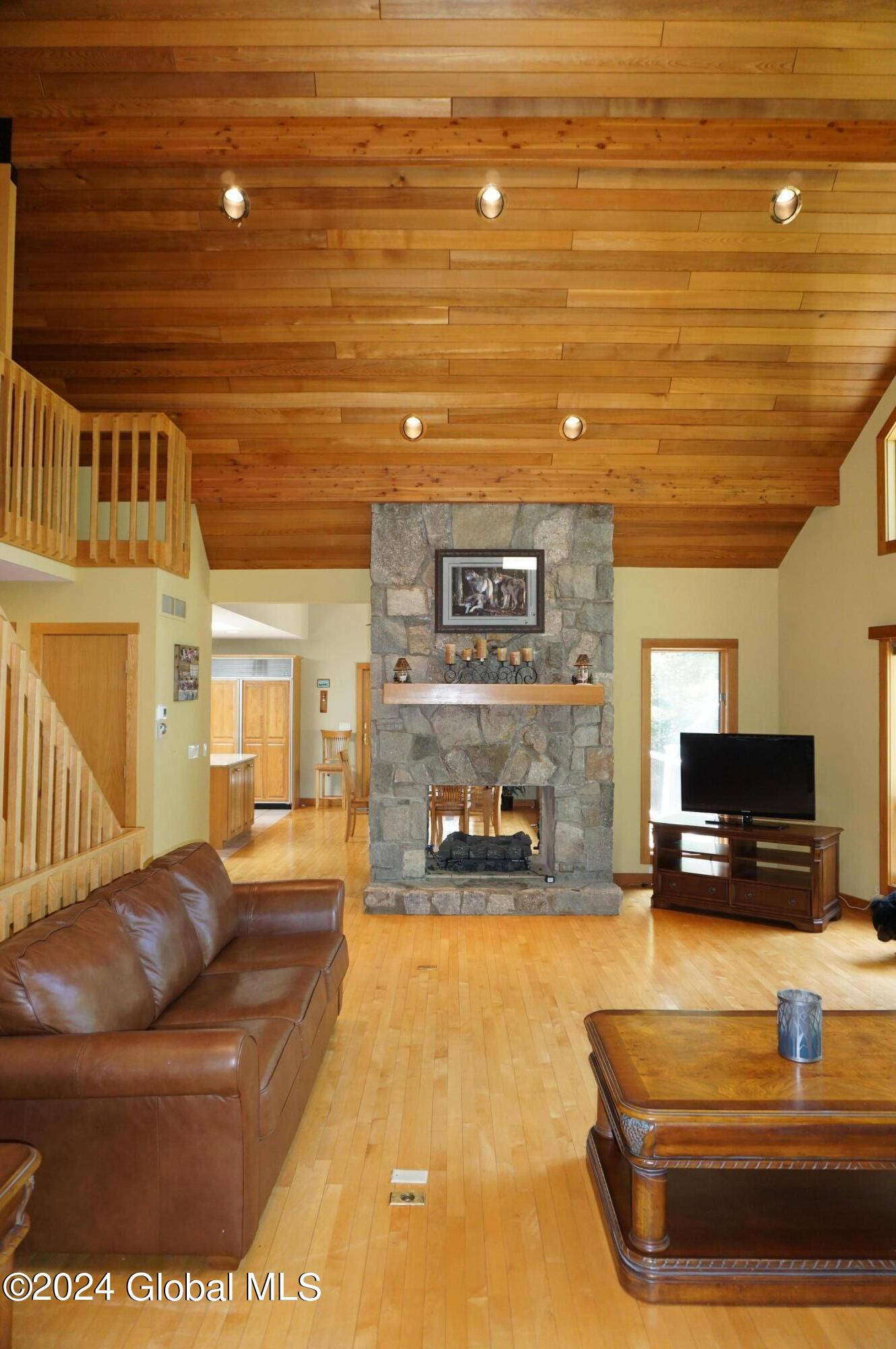 Lake Luzerne, NY 12846,335 Lake Tour Road