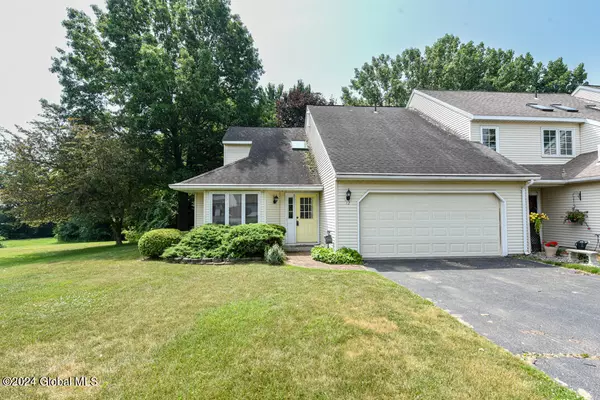 Niskayuna, NY 12309,12 Carrie Court