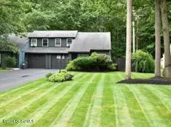 46 Arrow Wood Place, Malta, NY 12020