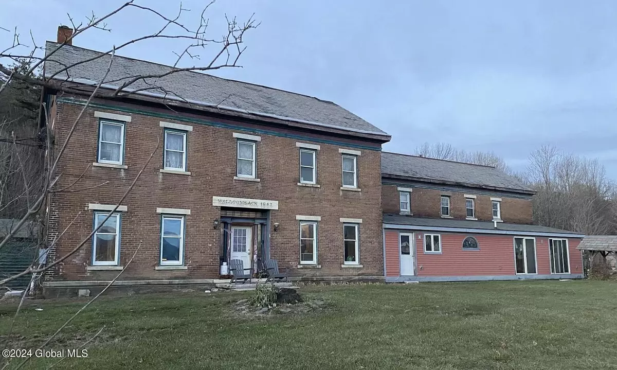 Hoosick Falls, NY 12090,4935 State Route 67