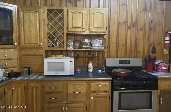 Hoosick Falls, NY 12090,4935 State Route 67