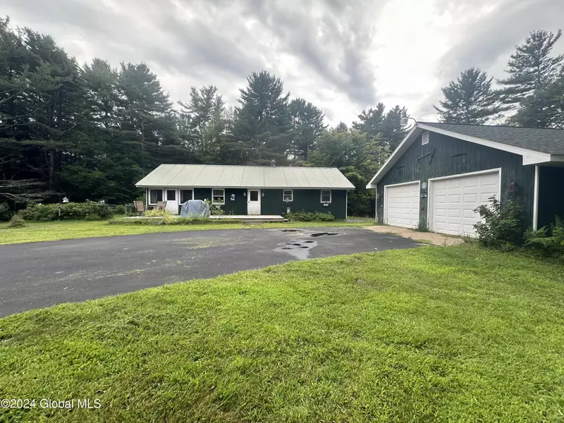 7227 LaFayette Road, Middle Grove, NY 12850