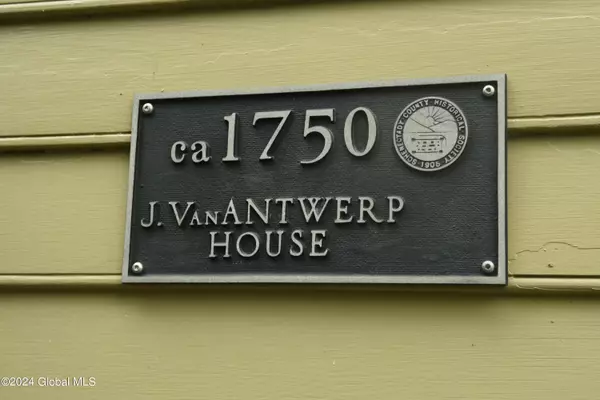 Schenectady, NY 12305,220 Union Street Street