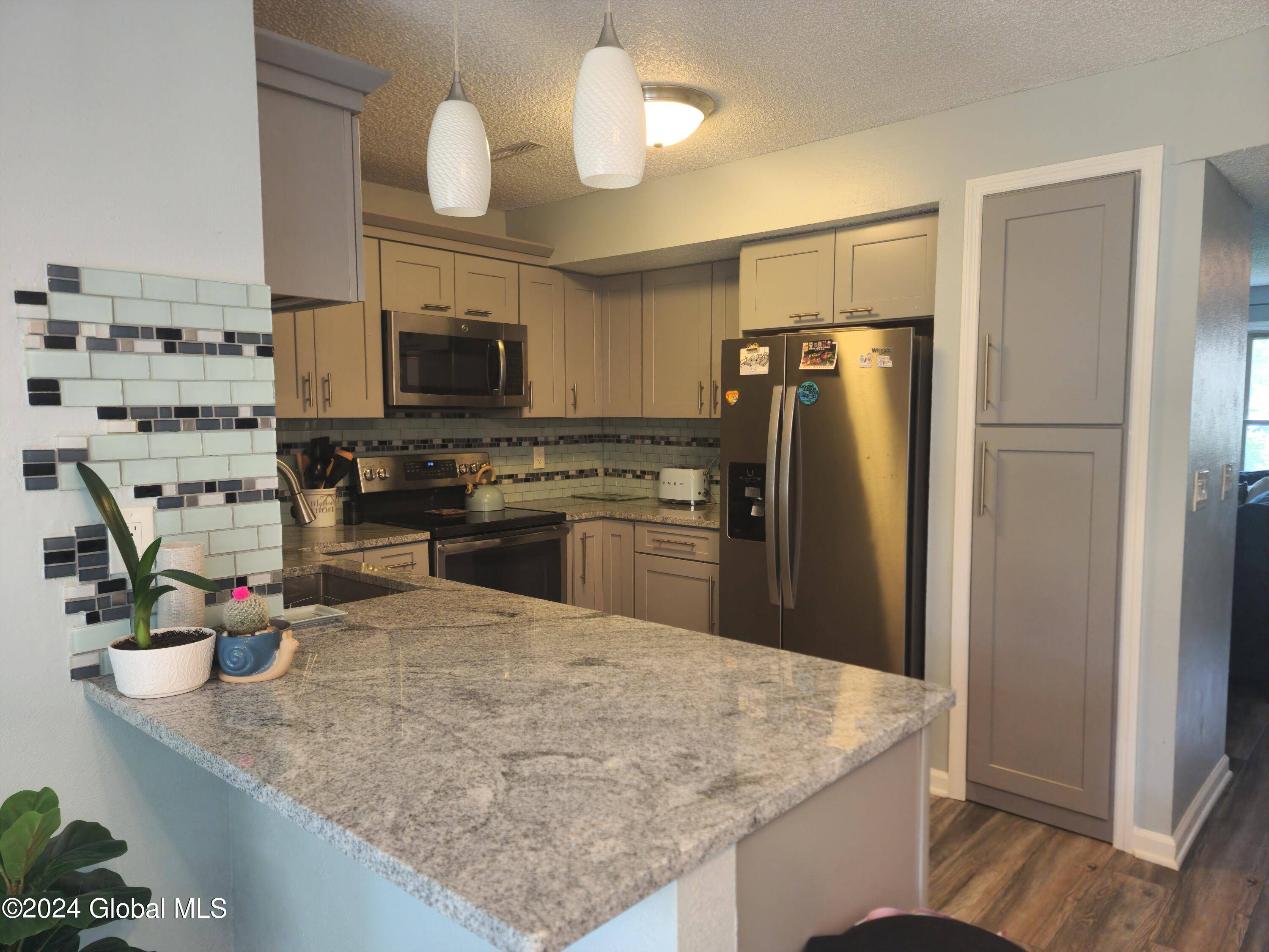 Halfmoon, NY 12065,11 Minuteman Court