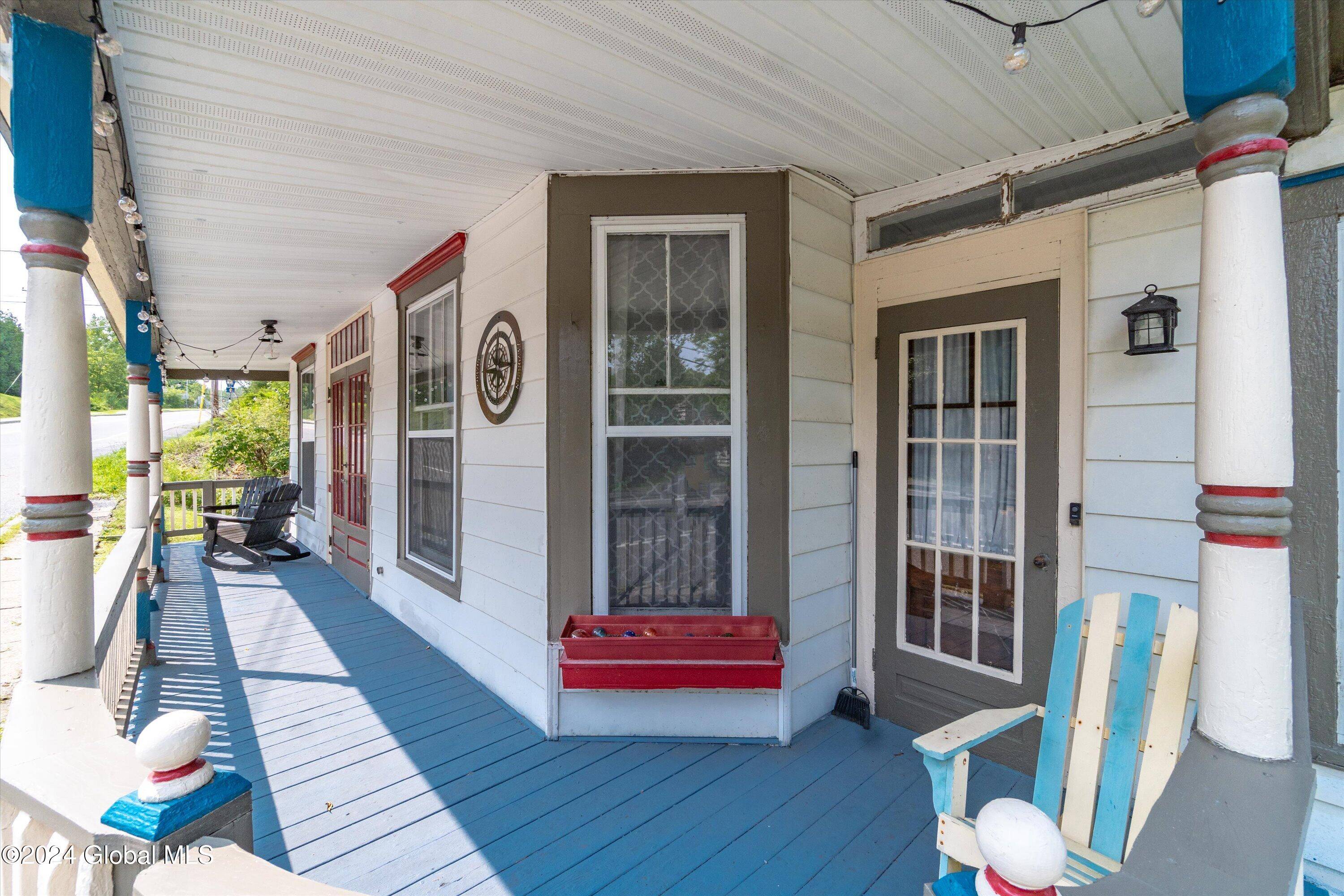 Round Lake, NY 12151,9 Curry Road