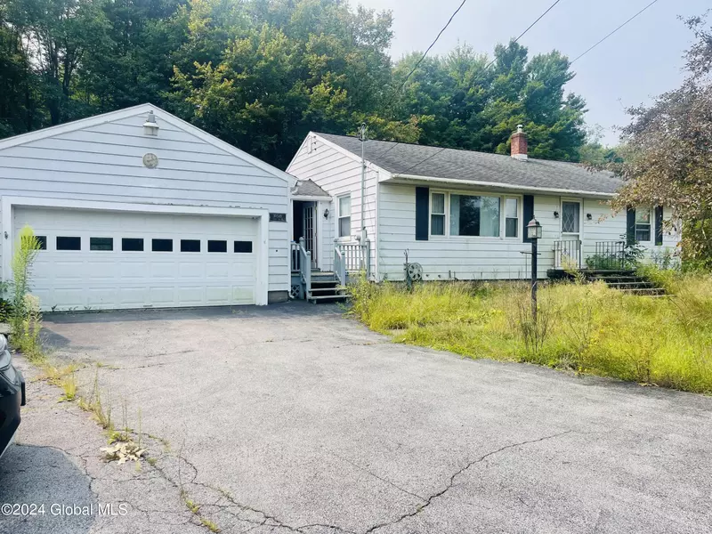 10549 NY-22, Granville, NY 12832