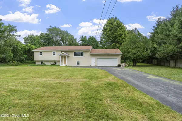 64 Millard Road, Schaghticoke, NY 12121