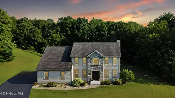 129 Abbey Road, Poestenkill, NY 12140