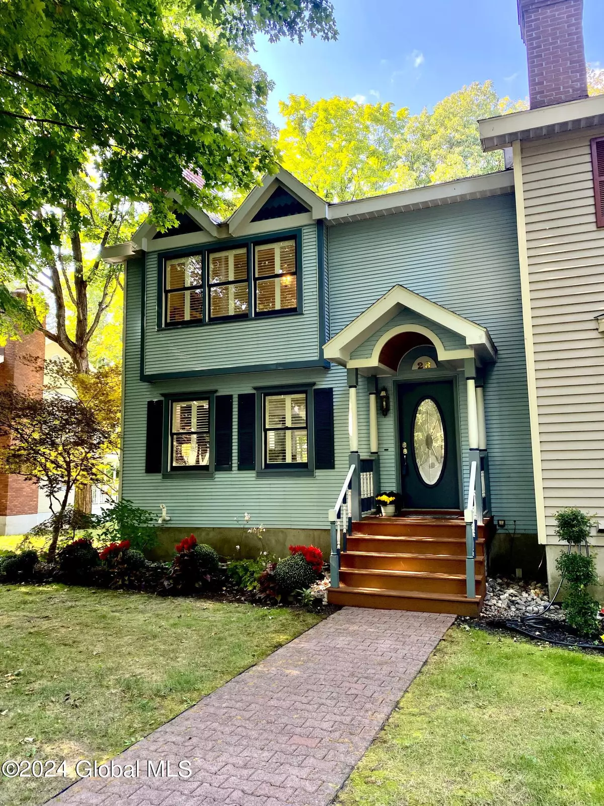 Saratoga Springs, NY 12866,28 Sicada Street