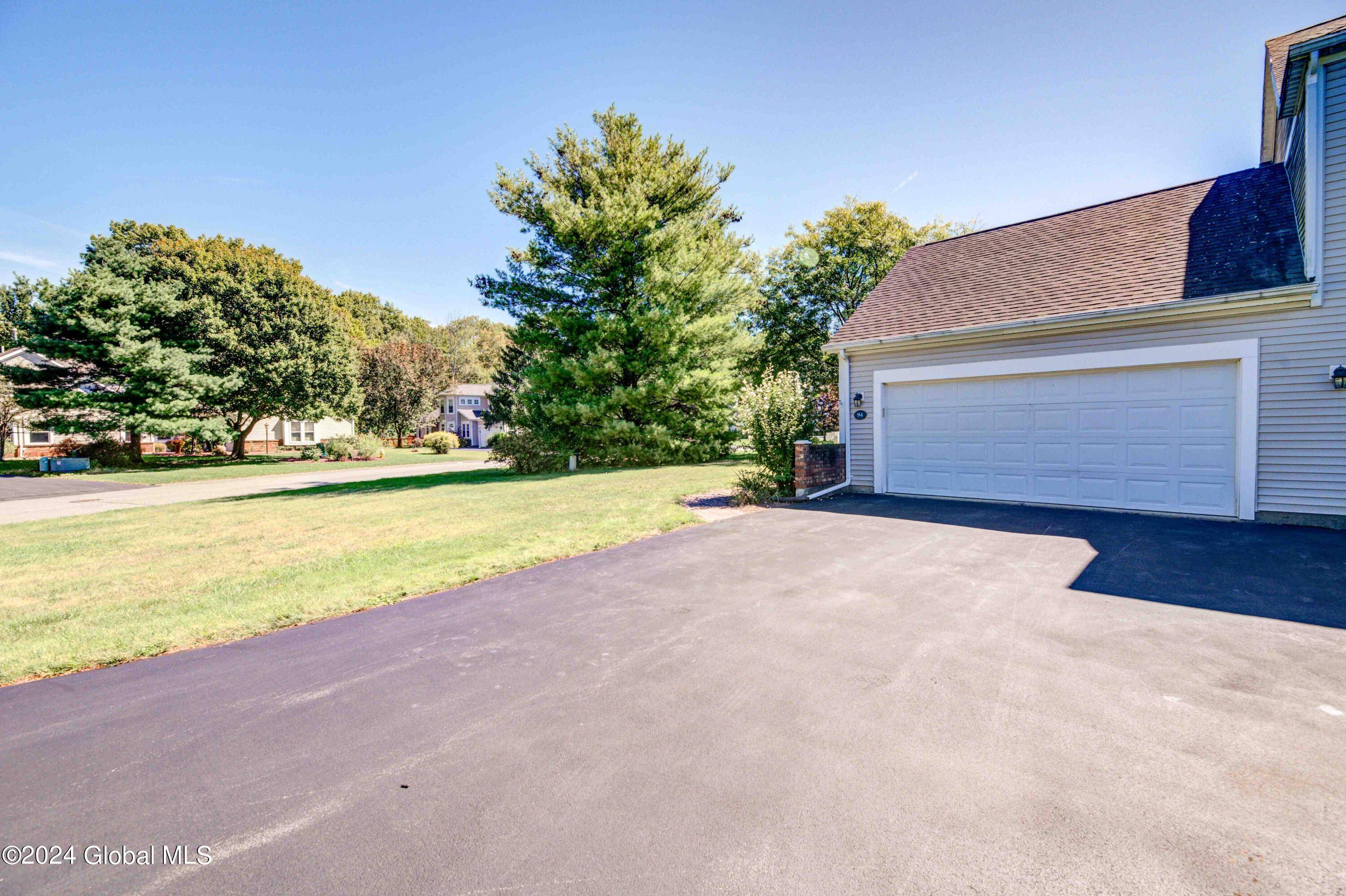 Niskayuna, NY 12309,94 Killarney Drive